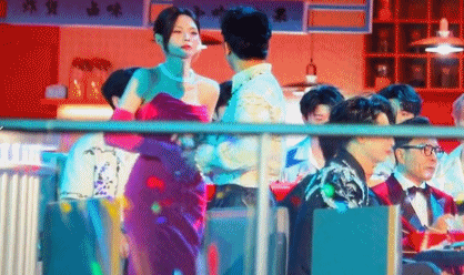 沈梦辰和杨迪在跨年发生肢体冲突?本人回应,婉称交情依旧