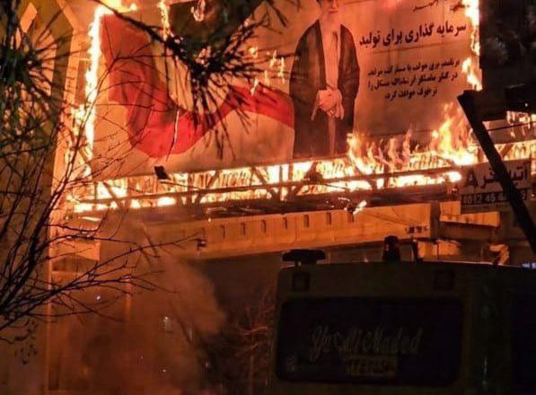 伊朗出动无人机镇压抗议  这2国为虎作伥