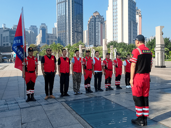 「迎國慶 防風險 保安全」涪陵區華岩應急救援隊在行動