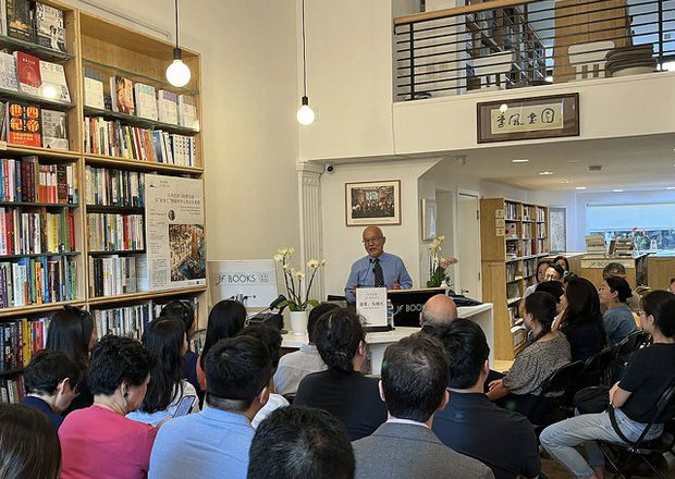 季風書園舉辦首次人文講壇 吳國光提出\”海華民族\”新概念