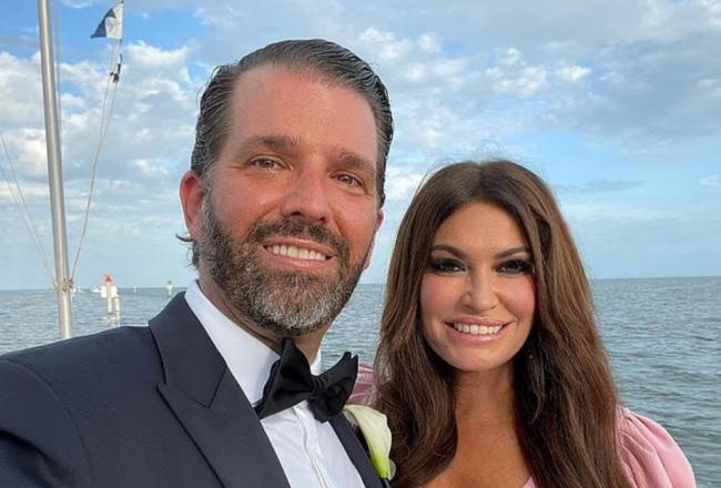 川普長子56歲前未婚妻驚艷亮相希臘大使派對